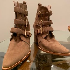 Never been worn shoes